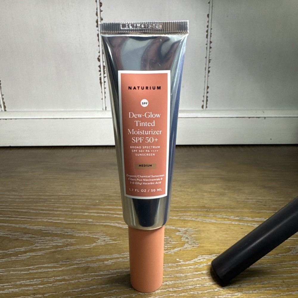 Naturium Dew Glow Tinted Moisturizer SPF 50 Medium Sunscreen 1.7oz NWOB